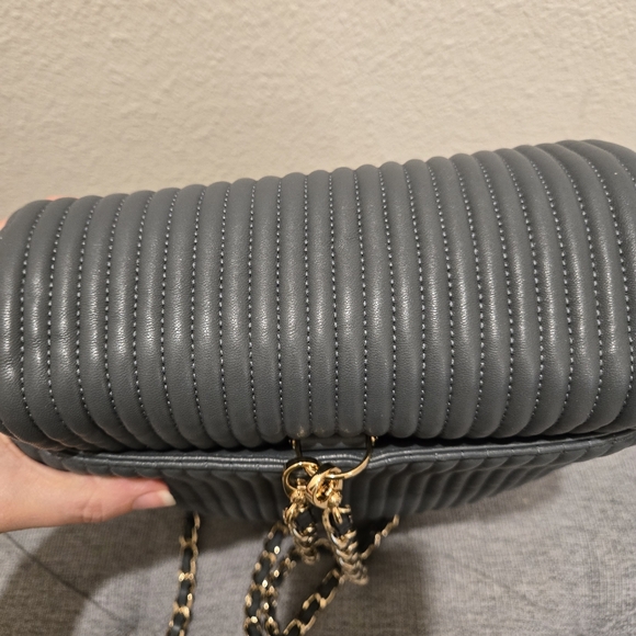 Henri Bendel No 7 Quilted Black Leather Convertible Backpack - Picture 9 of 14